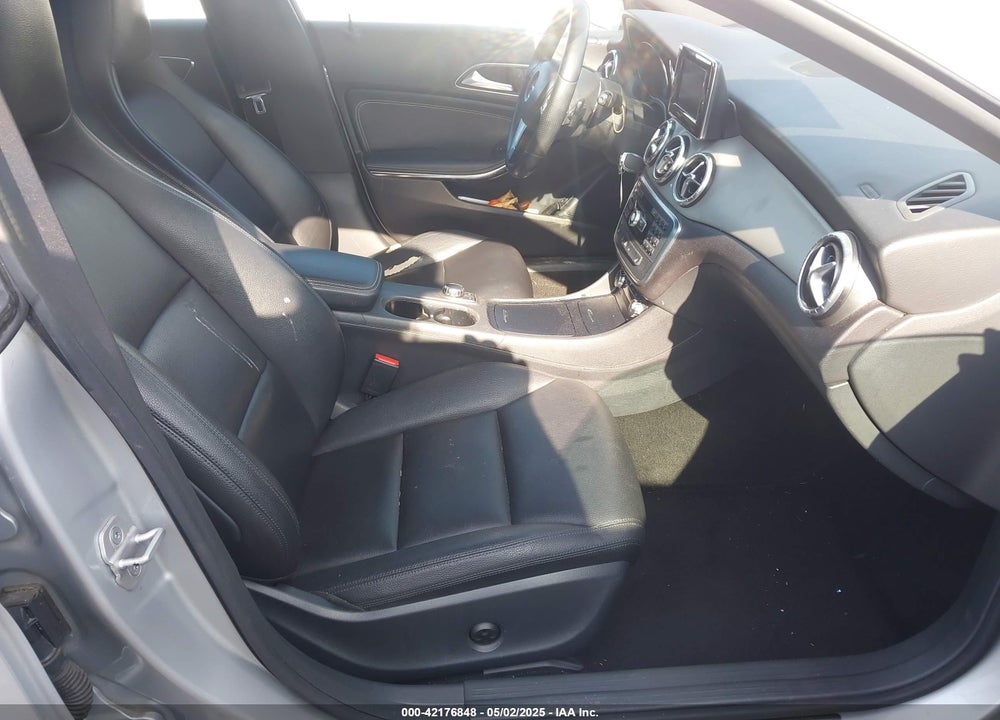 2014 MERCEDES-BENZ CLA 250 VIN: WDDSJ4EB2EN038224