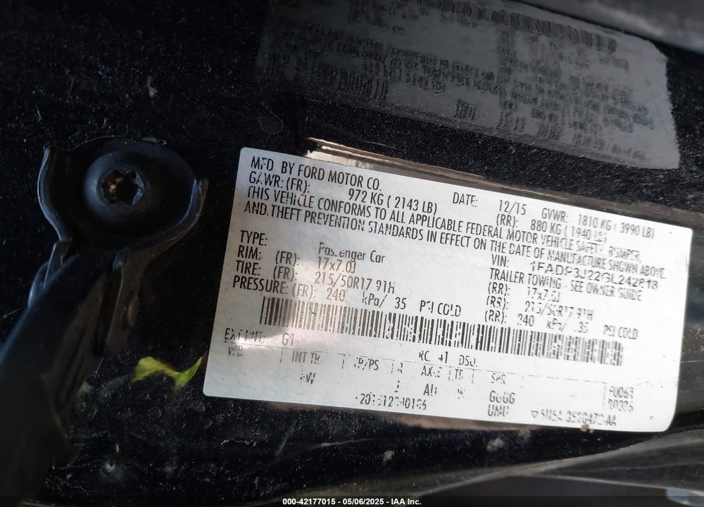 2016 FORD FOCUS VIN: 1FADP3J22GL242818