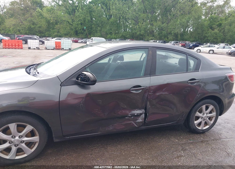 2011 MAZDA 3 I TOURING VIN: JM1BL1VF7B1419673