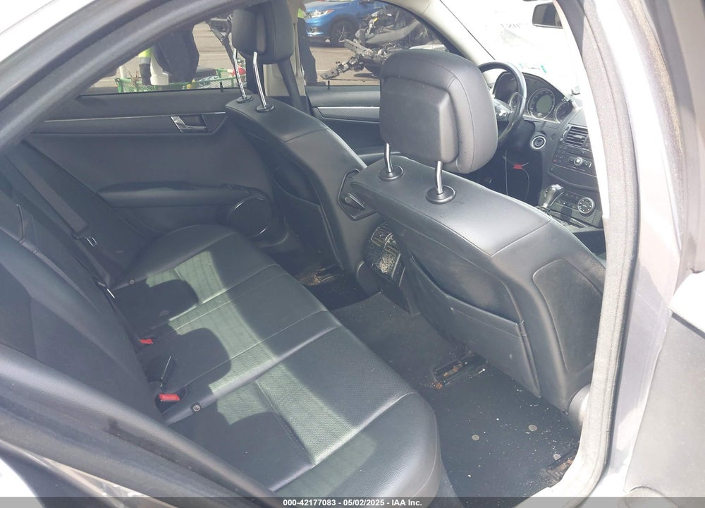 2009 MERCEDES-BENZ C 300 VIN: WDDGF81X89R061439