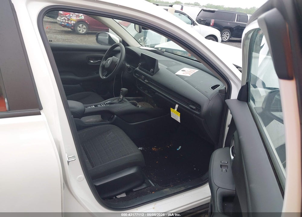 2025 HONDA HR-V VIN: 3CZRZ2H39SM712671