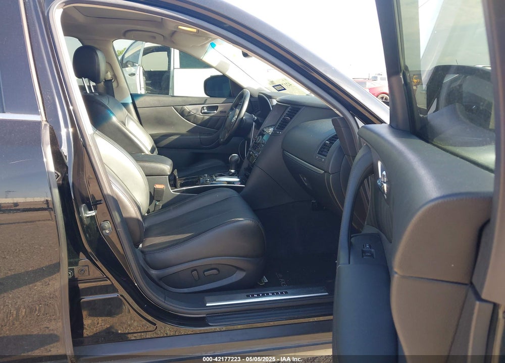 2013 INFINITI FX37 VIN: JN8CS1MU8DM142478