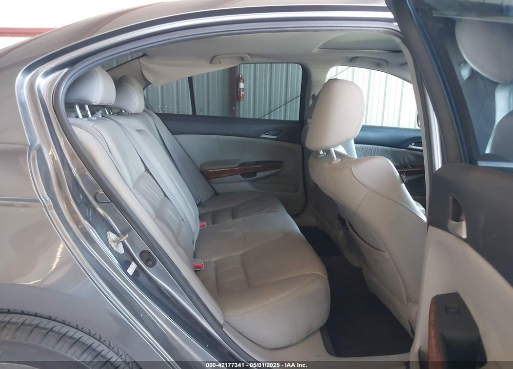 2011 HONDA ACCORD 3.5 EX-L VIN: 1HGCP3F80BA012560