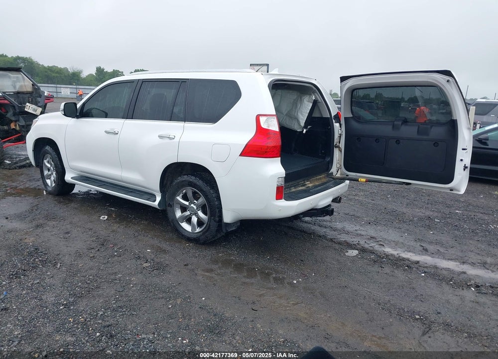 2011 LEXUS GX 460 VIN: JTJBM7FX0B5028569
