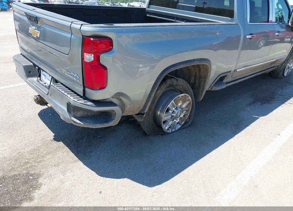 2024 CHEVROLET SILVERADO 2500HD 4WD STANDARD BED HIGH COUNTRY VIN: 2GC4YREY5R1176511