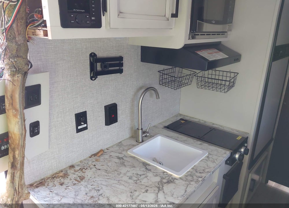 2022 JAYCO JAY FLIGHT SLX 184BS TRAVEL TRAILER VIN: 1UJBJ0AJ0N17B0428