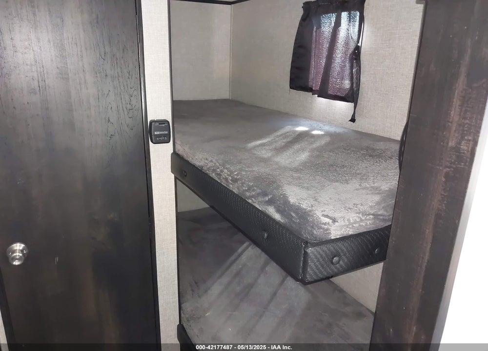 2022 JAYCO JAY FLIGHT SLX 184BS TRAVEL TRAILER VIN: 1UJBJ0AJ0N17B0428