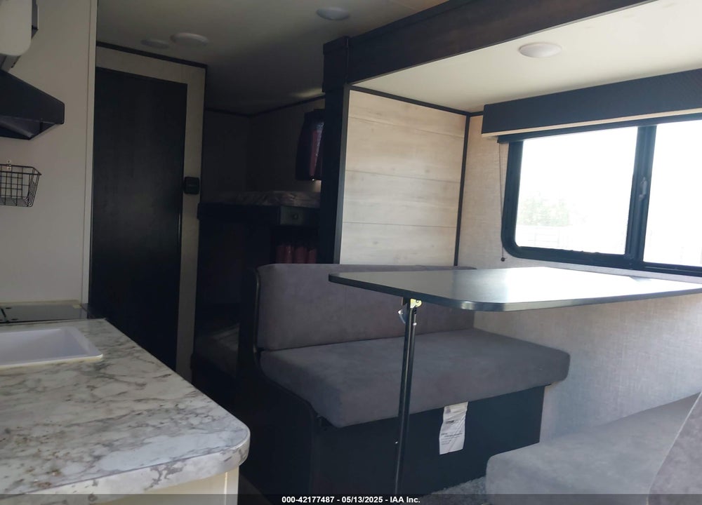 2022 JAYCO JAY FLIGHT SLX 184BS TRAVEL TRAILER VIN: 1UJBJ0AJ0N17B0428