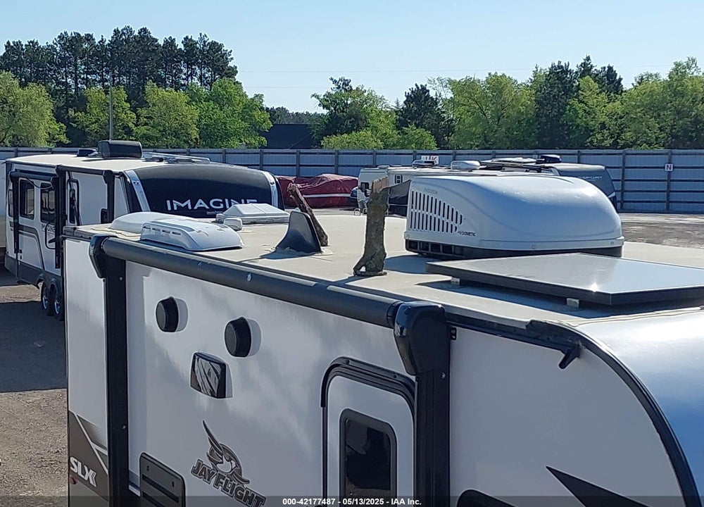 2022 JAYCO JAY FLIGHT SLX 184BS TRAVEL TRAILER VIN: 1UJBJ0AJ0N17B0428