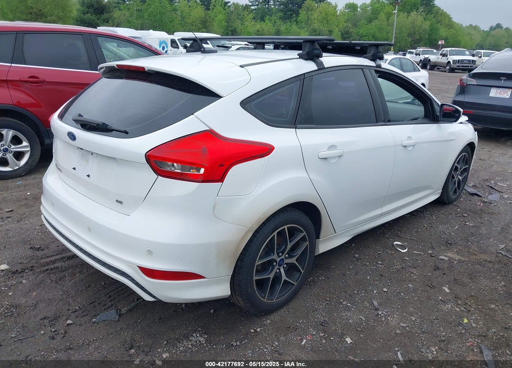2016 FORD FOCUS VIN: 1FADP3K28GL375694