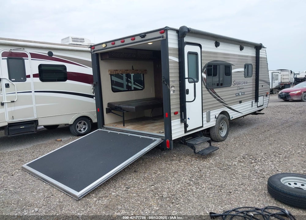 2018 SPORTSMEN CLASSIC KZ 180TH VIN: 4EZTK1814J4070605