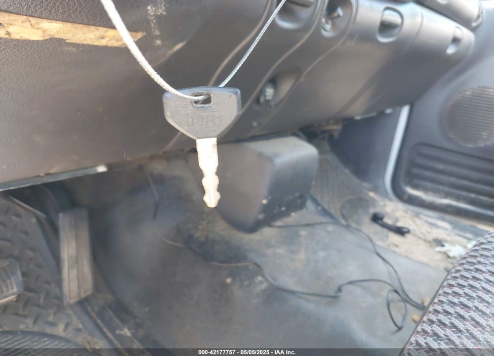 2000 DODGE RAM 2500 ST VIN: 3B7KC2363YG117137