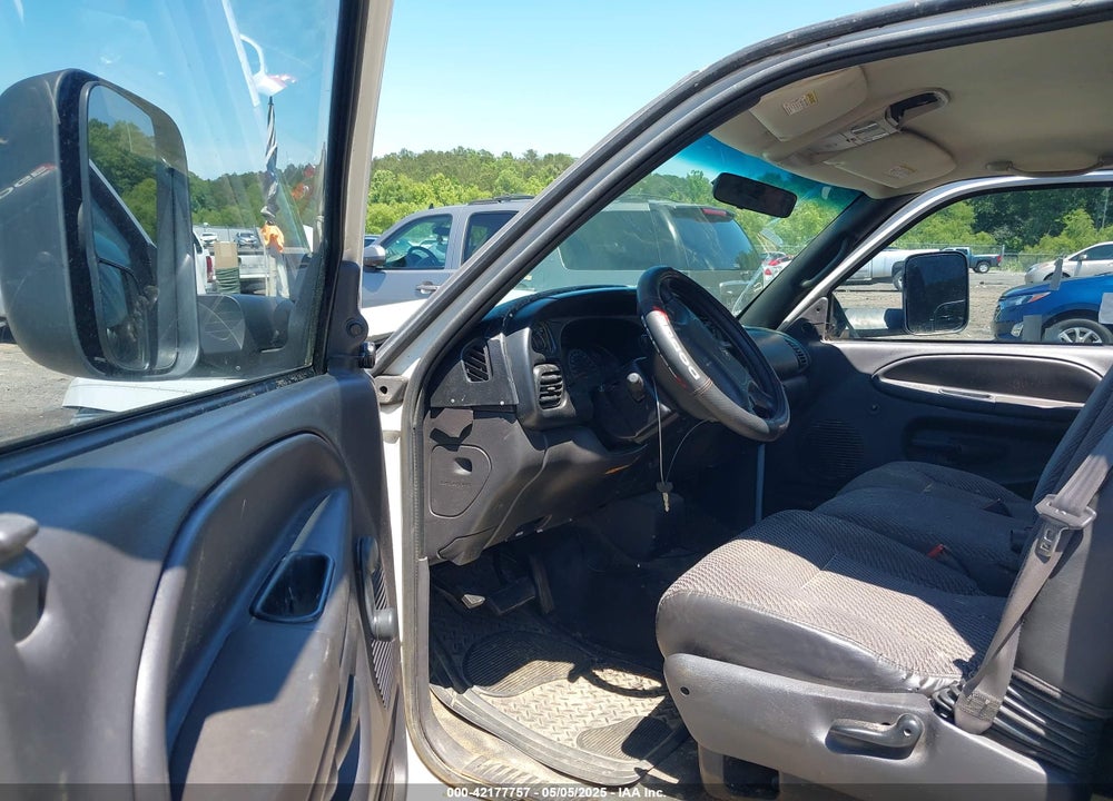 2000 DODGE RAM 2500 ST VIN: 3B7KC2363YG117137