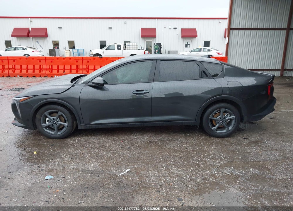 2025 KIA K4 VIN: 3KPFT4DE9SE084876