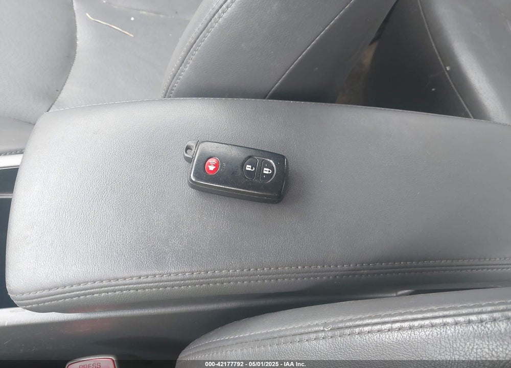 2011 TOYOTA PRIUS VIN: JTDKN3DU5B5335656