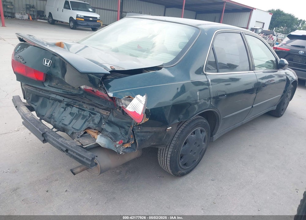 1999 HONDA ACCORD LX VIN: JHMCG5548XC046166
