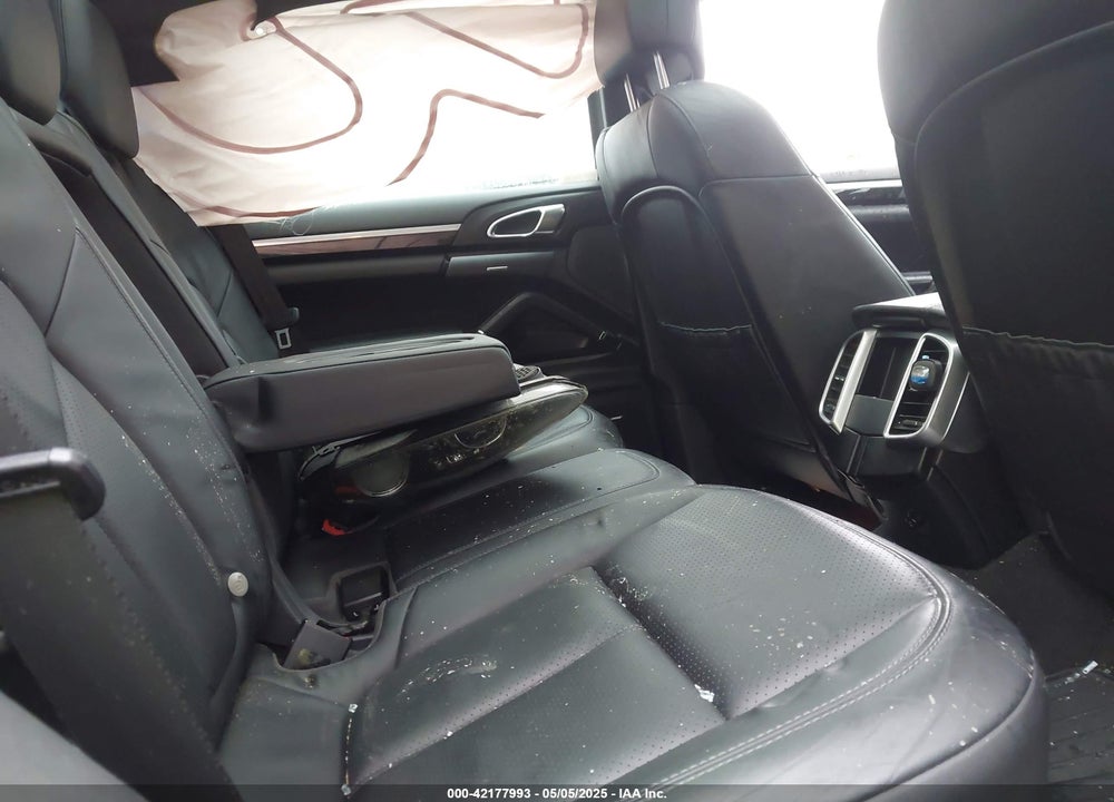 2014 PORSCHE CAYENNE VIN: WP1AA2A24ELA97043