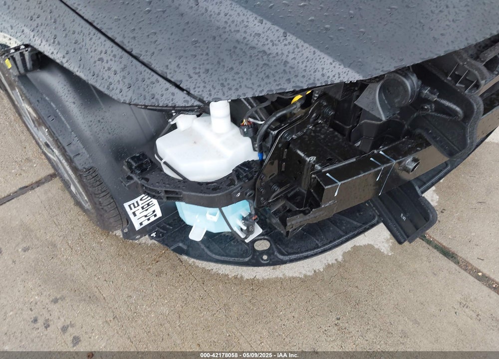 2025 HYUNDAI ELANTRA VIN: KMHLM4DG4SU960686