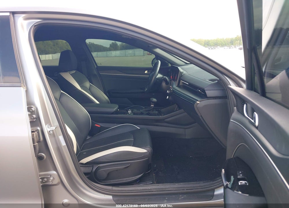 2025 KIA K5 VIN: KNAG64J76S5275763