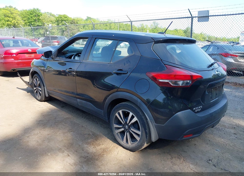 2019 NISSAN KICKS SV VIN: 3N1CP5CU0KL477623