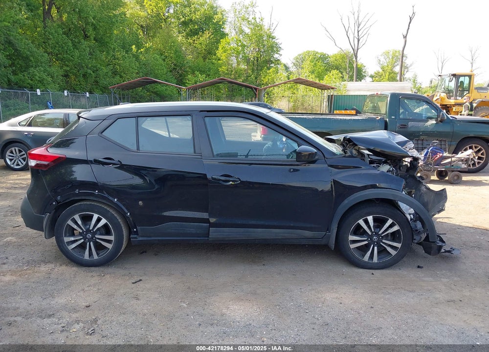 2019 NISSAN KICKS SV VIN: 3N1CP5CU0KL477623