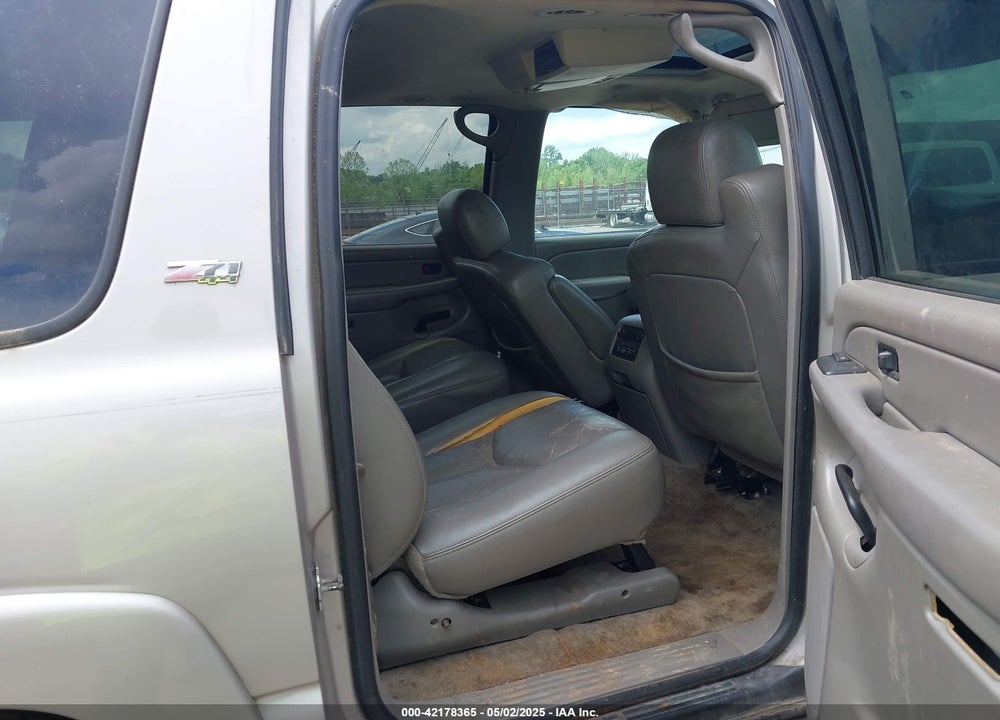 2005 CHEVROLET SUBURBAN 1500 Z71 VIN: 3GNFK16Z15G258117