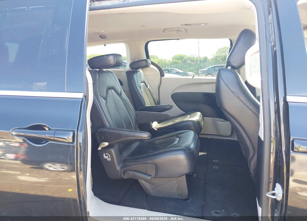 2022 CHRYSLER PACIFICA TOURING L VIN: 2C4RC1BGXNR142495