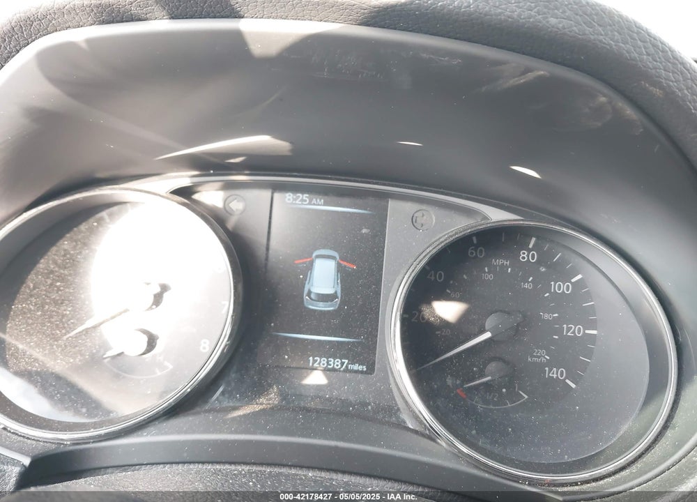 2017 NISSAN ROGUE VIN: KNMAT2MT3HP519624