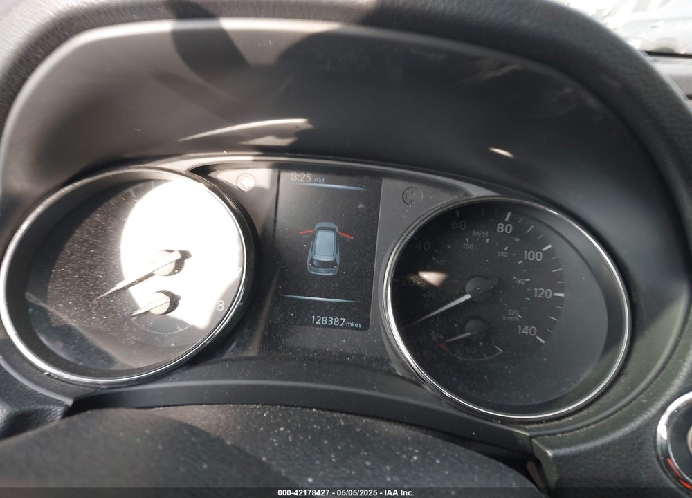 2017 NISSAN ROGUE VIN: KNMAT2MT3HP519624