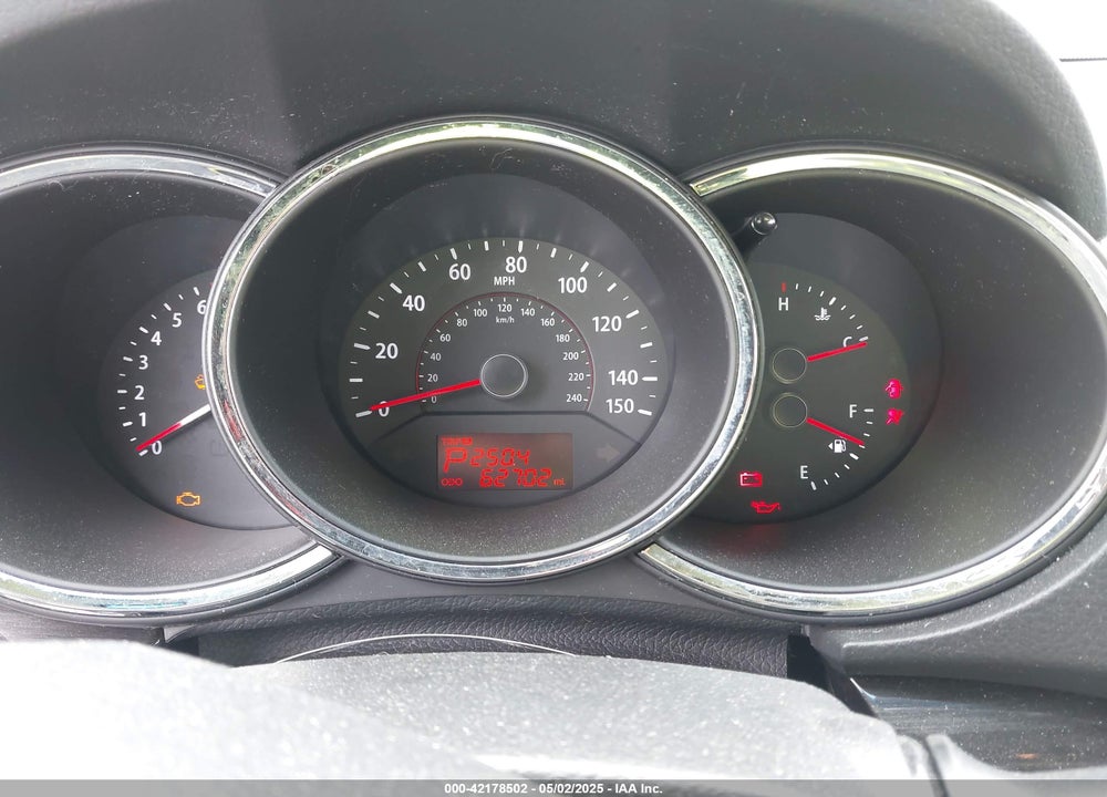 2013 KIA SORENTO LX VIN: 5XYKT3A67DG317309