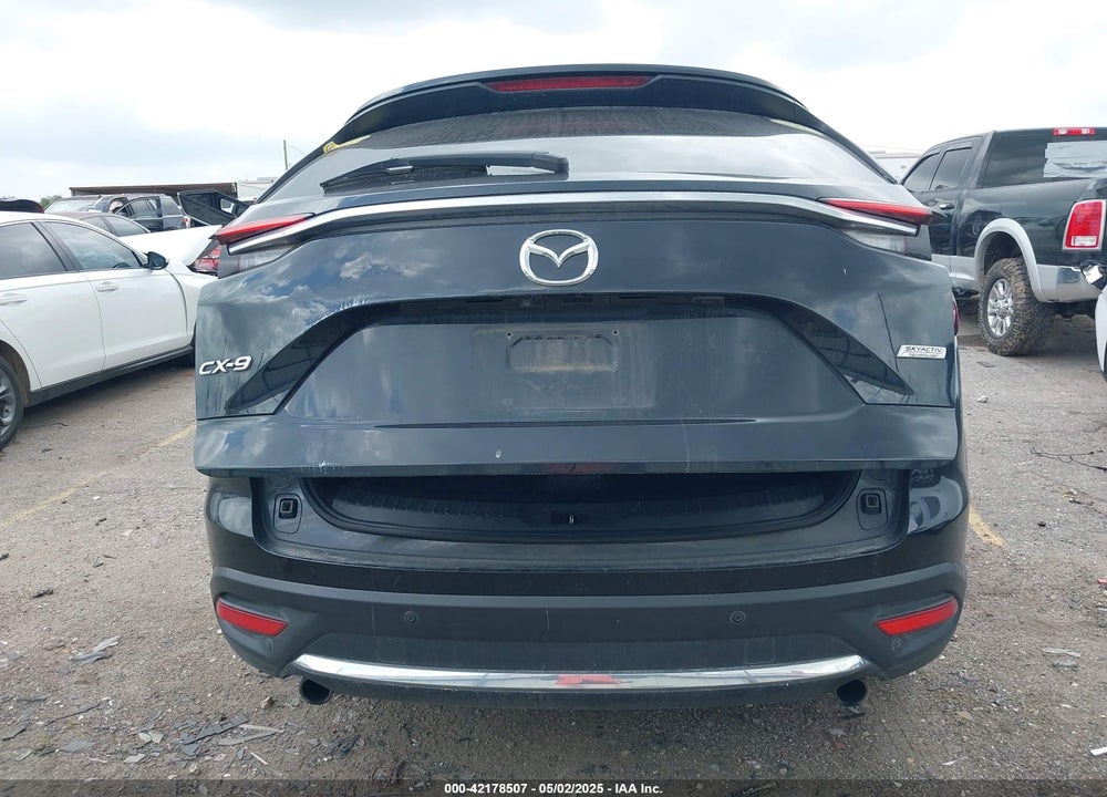 2018 MAZDA CX-9 VIN: JM3TCADY3J0205878