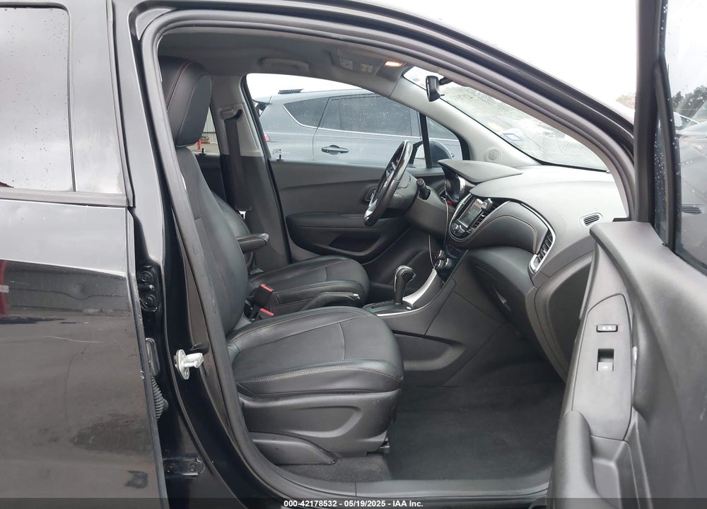 2019 CHEVROLET TRAX LT VIN: 3GNCJLSB5KL258165