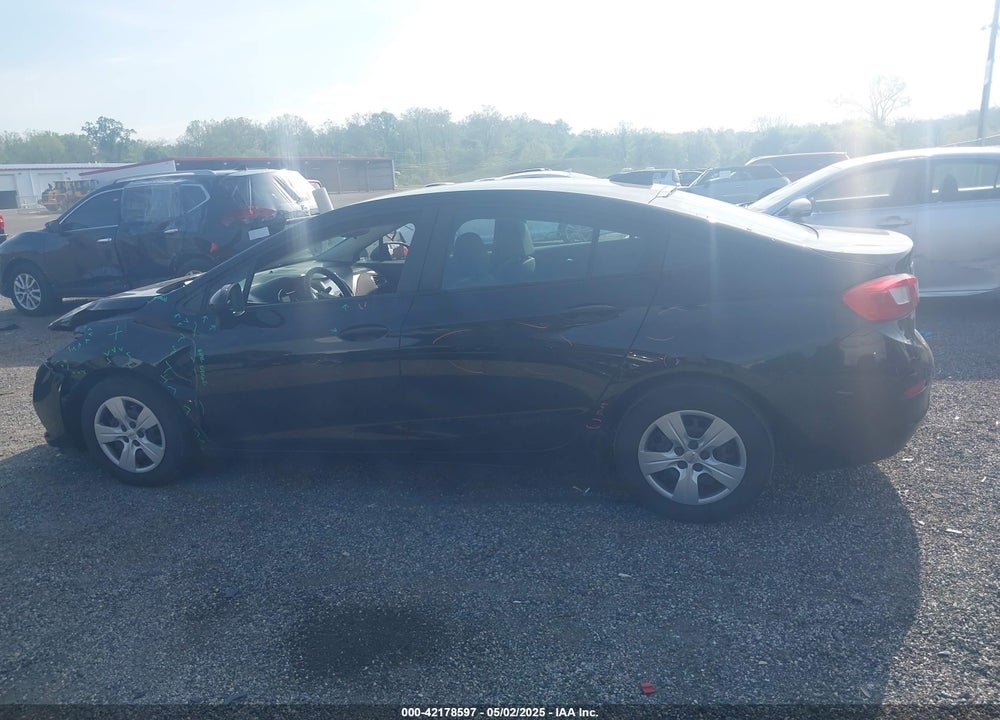 2018 CHEVROLET CRUZE VIN: 1G1BC5SM7J7122417