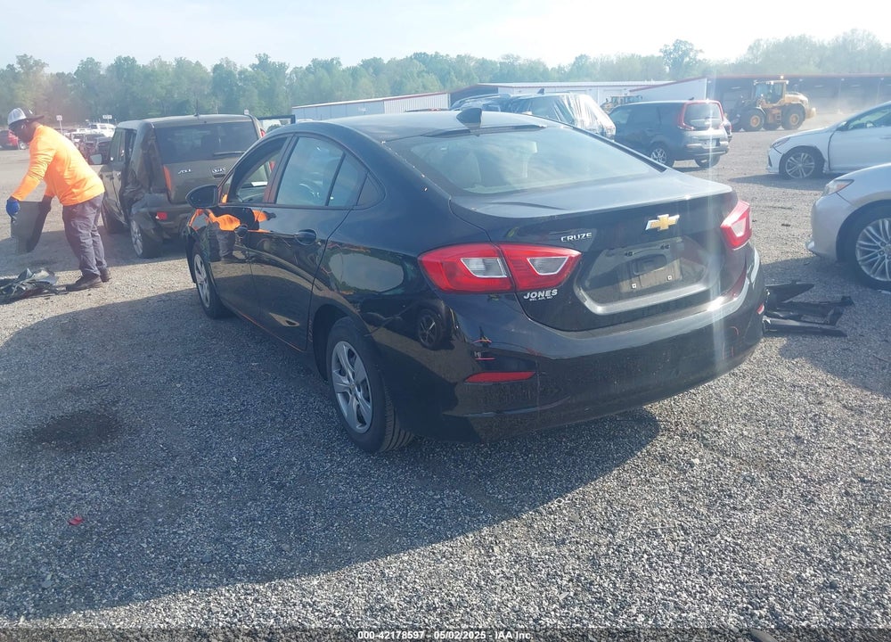 2018 CHEVROLET CRUZE VIN: 1G1BC5SM7J7122417