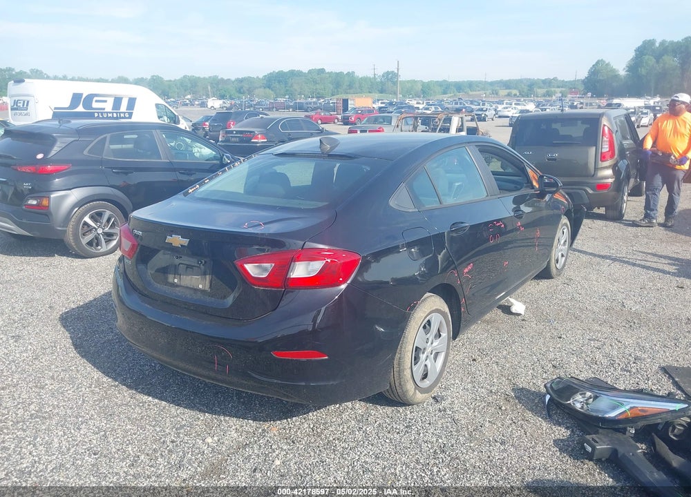 2018 CHEVROLET CRUZE VIN: 1G1BC5SM7J7122417