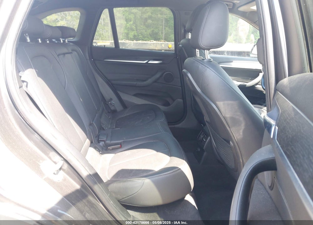 2016 BMW X1 VIN: WBXHT3C34G5E47922
