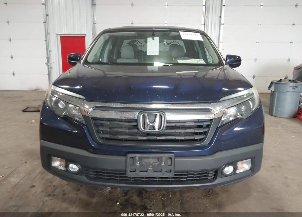 2017 HONDA RIDGELINE VIN: 5FPYK3F48HB039447