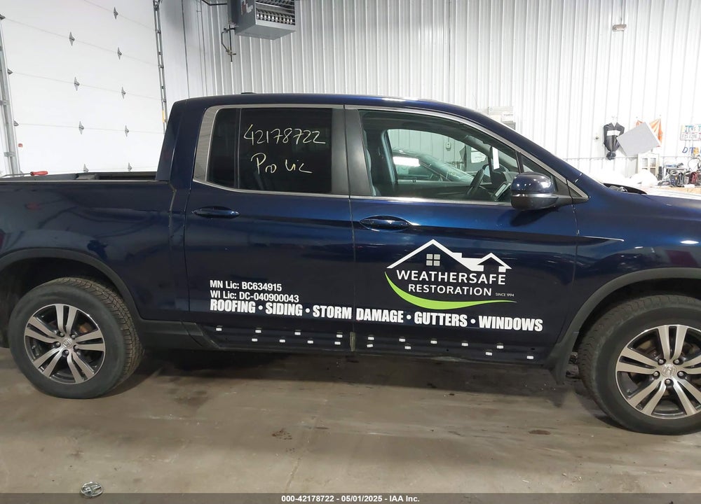 2017 HONDA RIDGELINE VIN: 5FPYK3F48HB039447