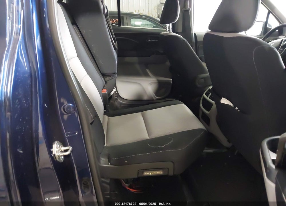 2017 HONDA RIDGELINE VIN: 5FPYK3F48HB039447