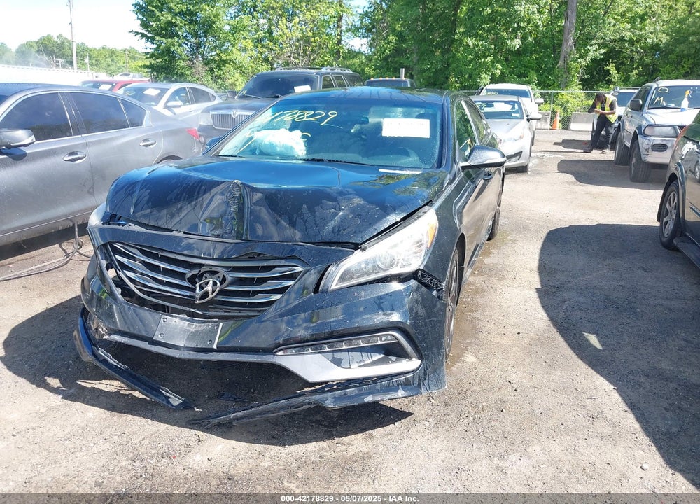 2016 HYUNDAI SONATA VIN: 5NPE34AF6GH277790