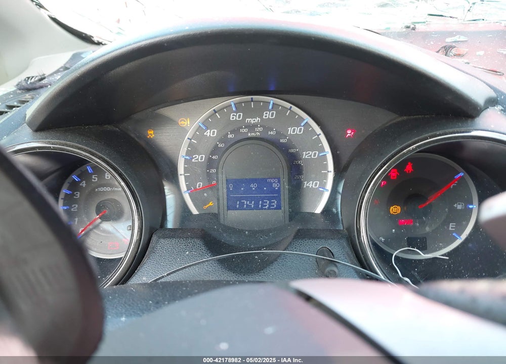 2013 HONDA FIT SPORT VIN: JHMGE8H51DC080183