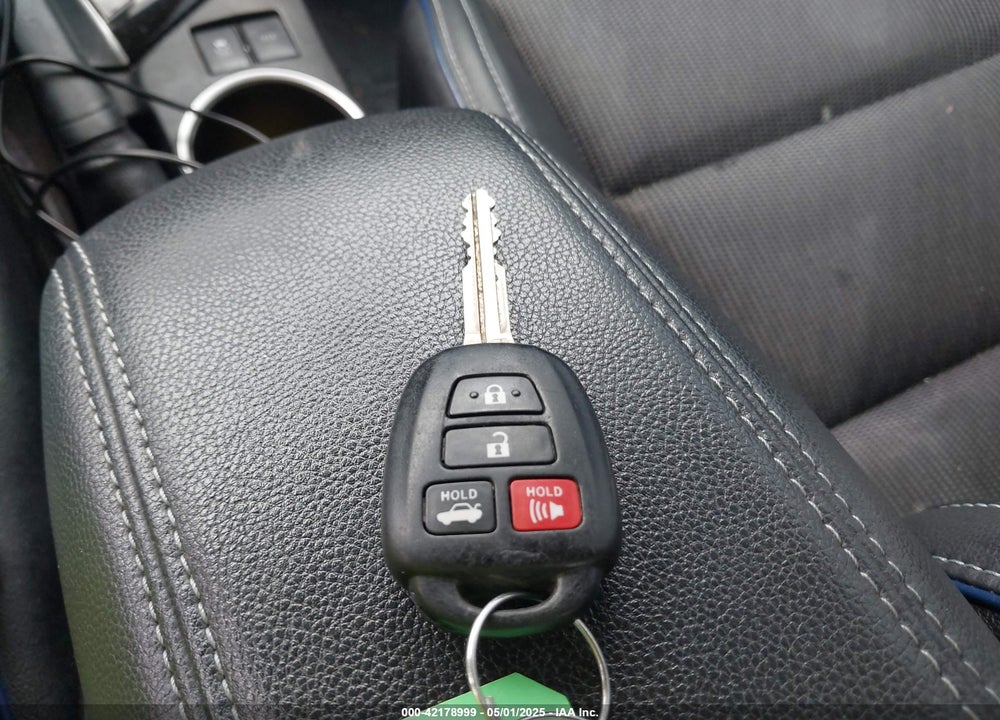 2017 TOYOTA COROLLA SE VIN: 5YFBURHE7HP629144