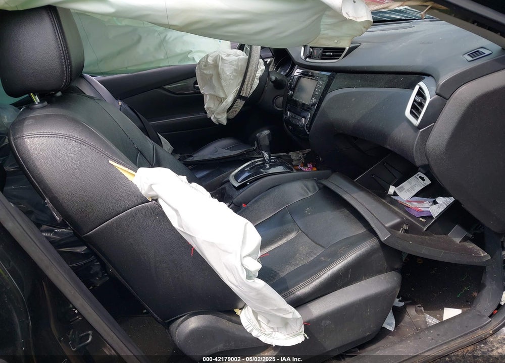 2016 NISSAN ROGUE SL VIN: 5N1AT2MV3GC860802