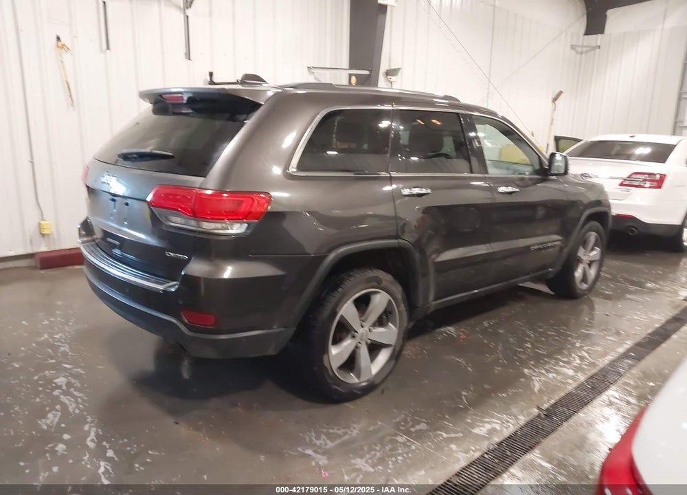 2015 JEEP GRAND CHEROKEE VIN: 1C4RJFBG2FC628716