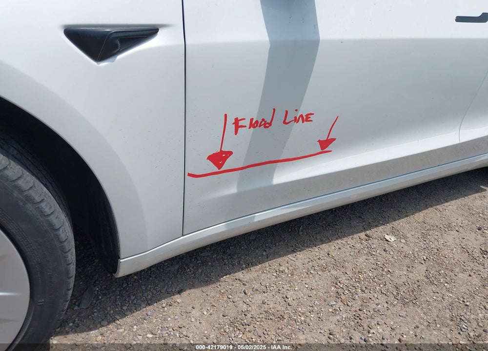 2022 TESLA MODEL 3 REAR-WHEEL DRIVE VIN: 5YJ3E1EA7NF338526