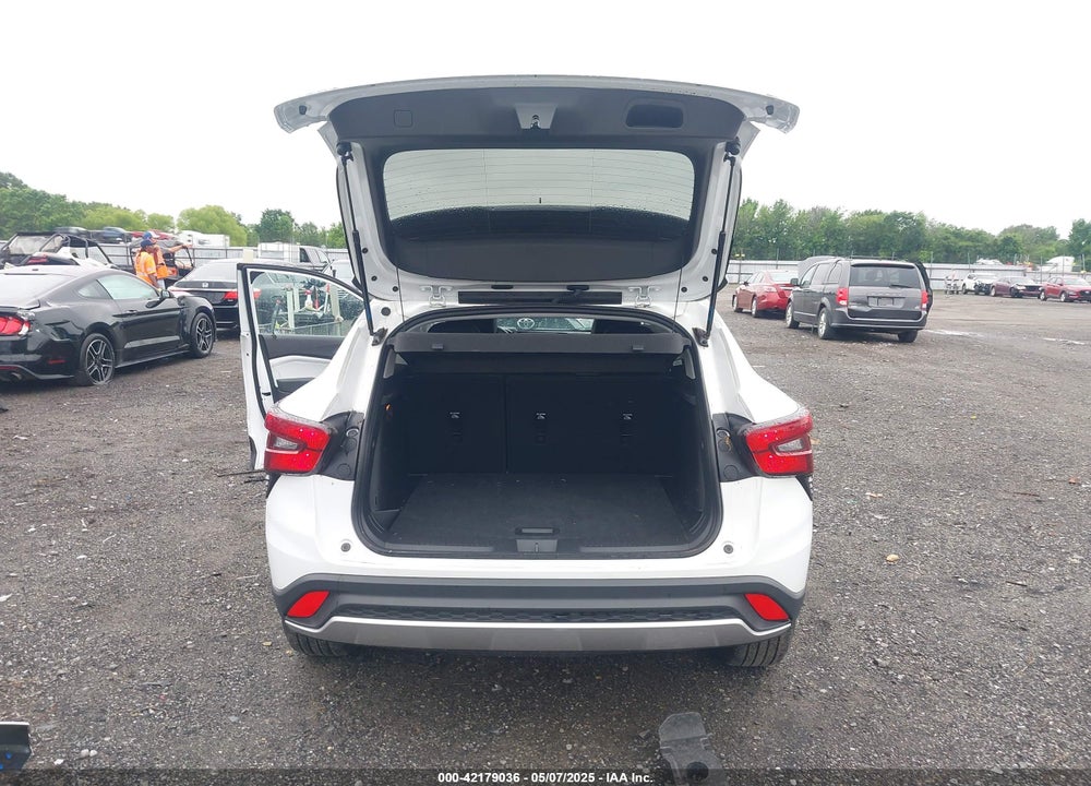 2024 CHEVROLET TRAX FWD LT VIN: KL77LHE22RC241307