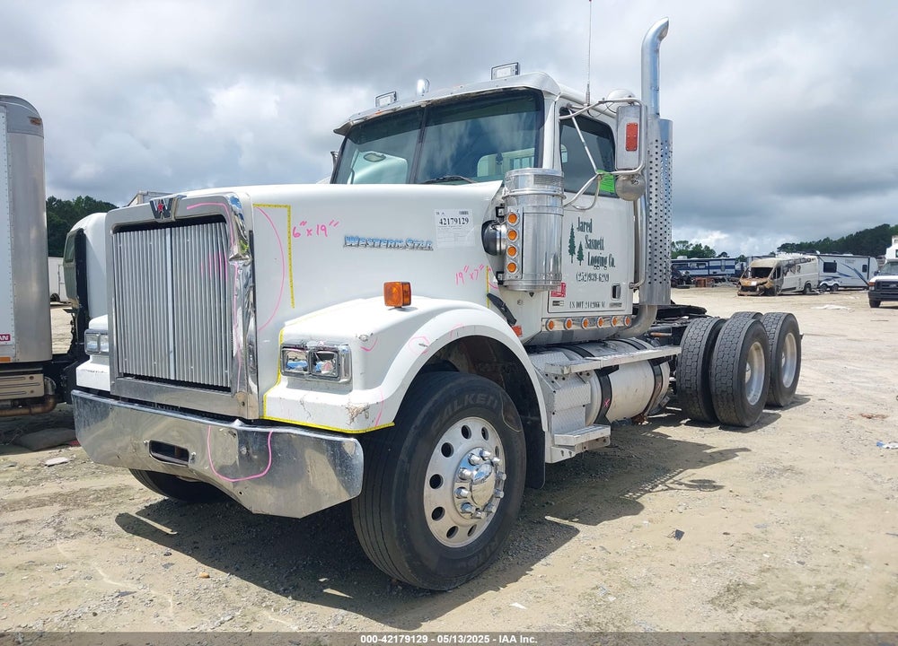 2012 WESTERN STAR/AUTO CAR CONVENTIONAL 4900FA VIN: 5KJJAEDRXCPBK8383