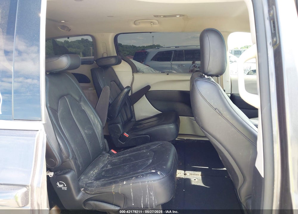 2021 CHRYSLER PACIFICA TOURING L VIN: 2C4RC1BG7MR519024