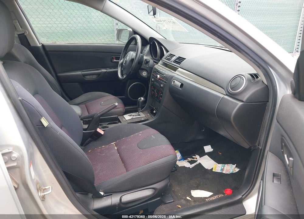 2005 MAZDA 3 S VIN: JM1BK323651263896