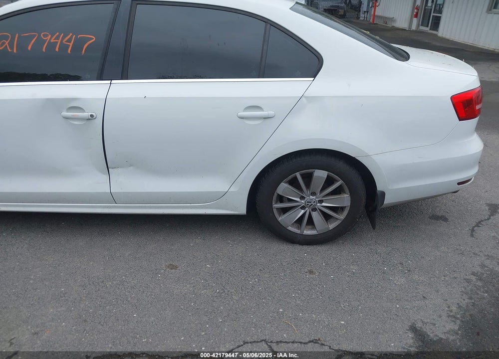 2015 VOLKSWAGEN JETTA VIN: 3VWD17AJ5FM305415